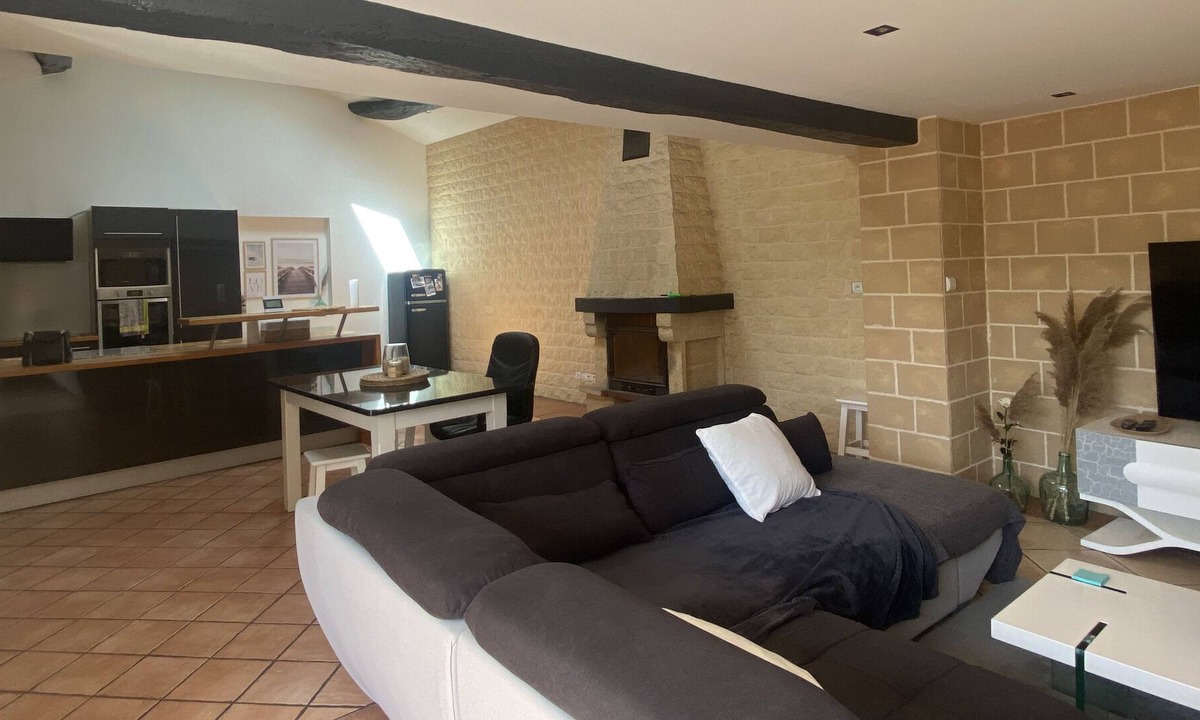 Saint-Vivien-de-Blaye House | Vrbo Property