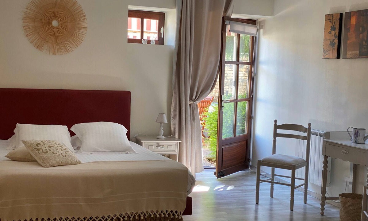 Montagny-les-Beaune Bed & Breakfast | Vrbo Property