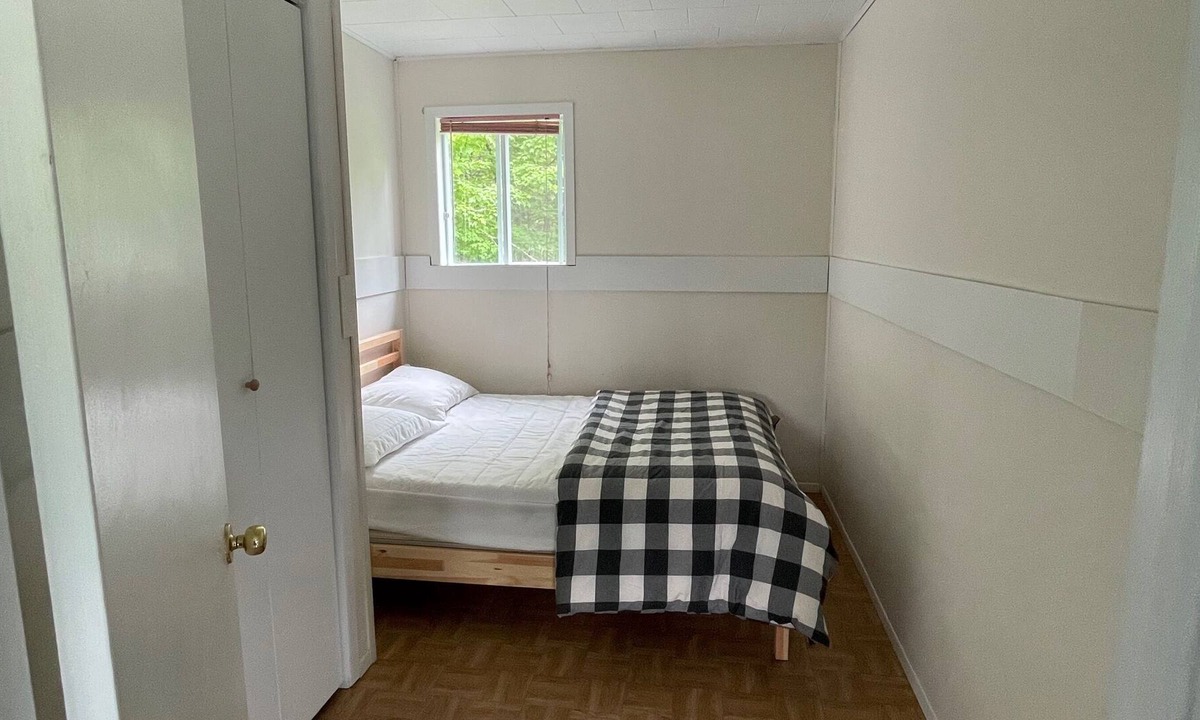 Saint-Luc-de-Bellechasse Cabin | Vrbo Property