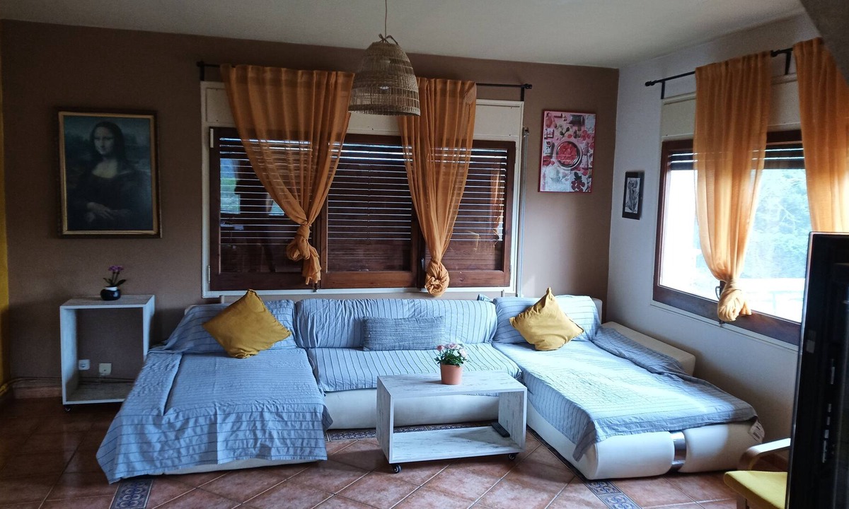 Vallromanes House | Vrbo Property