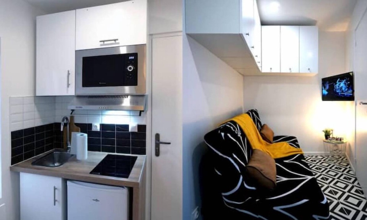 Etampes Apartment | Vrbo Property