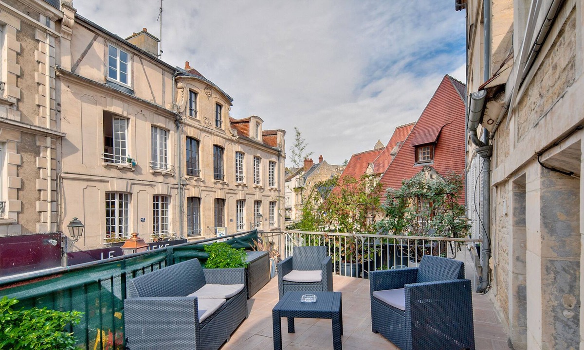 Vaugueux Apartment | Vrbo Property