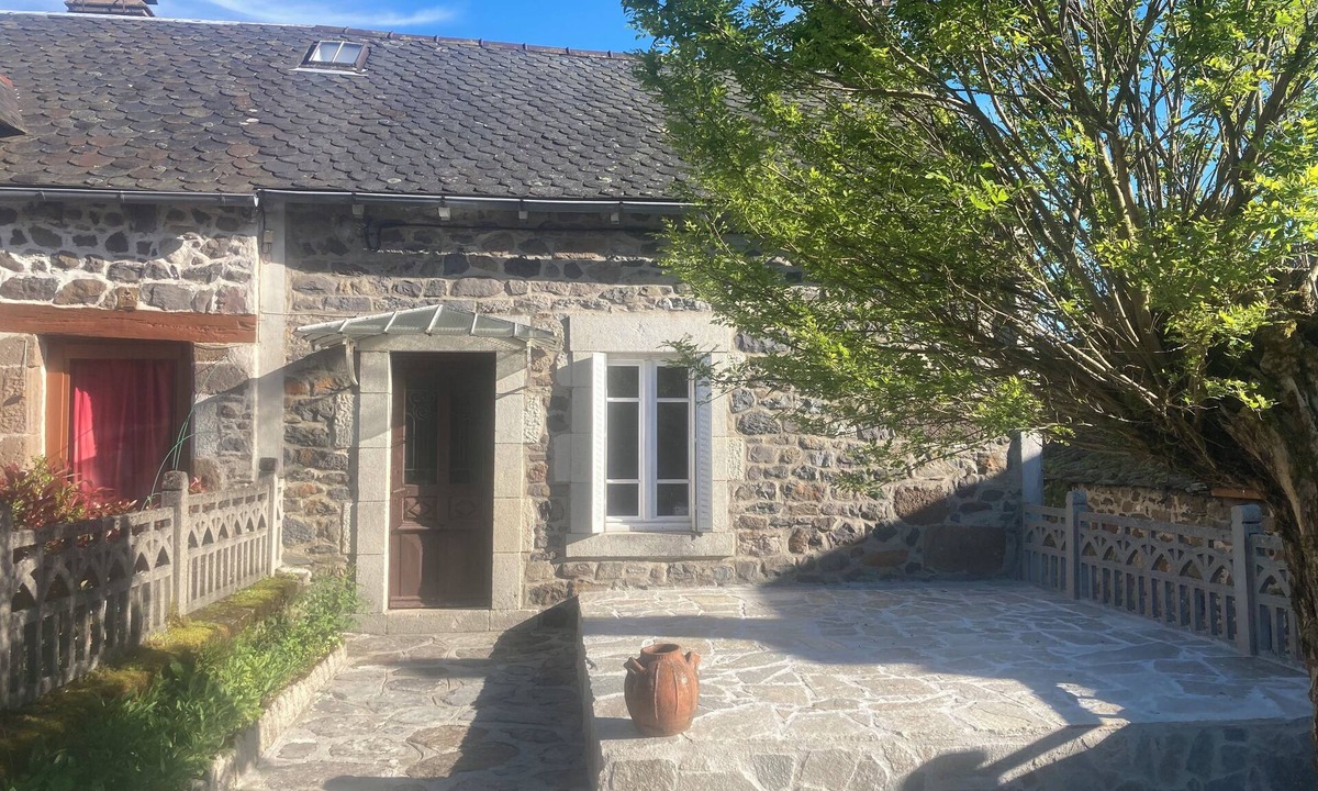 Le Monteil House | Vrbo Property