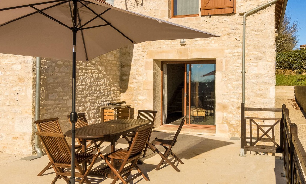 Mayrac Cottage | Vrbo Property