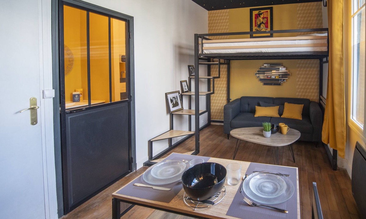 Saint-Nazaire Apartment | Vrbo Property
