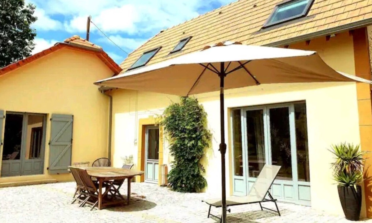 Samsons-Lion House | Vrbo Property