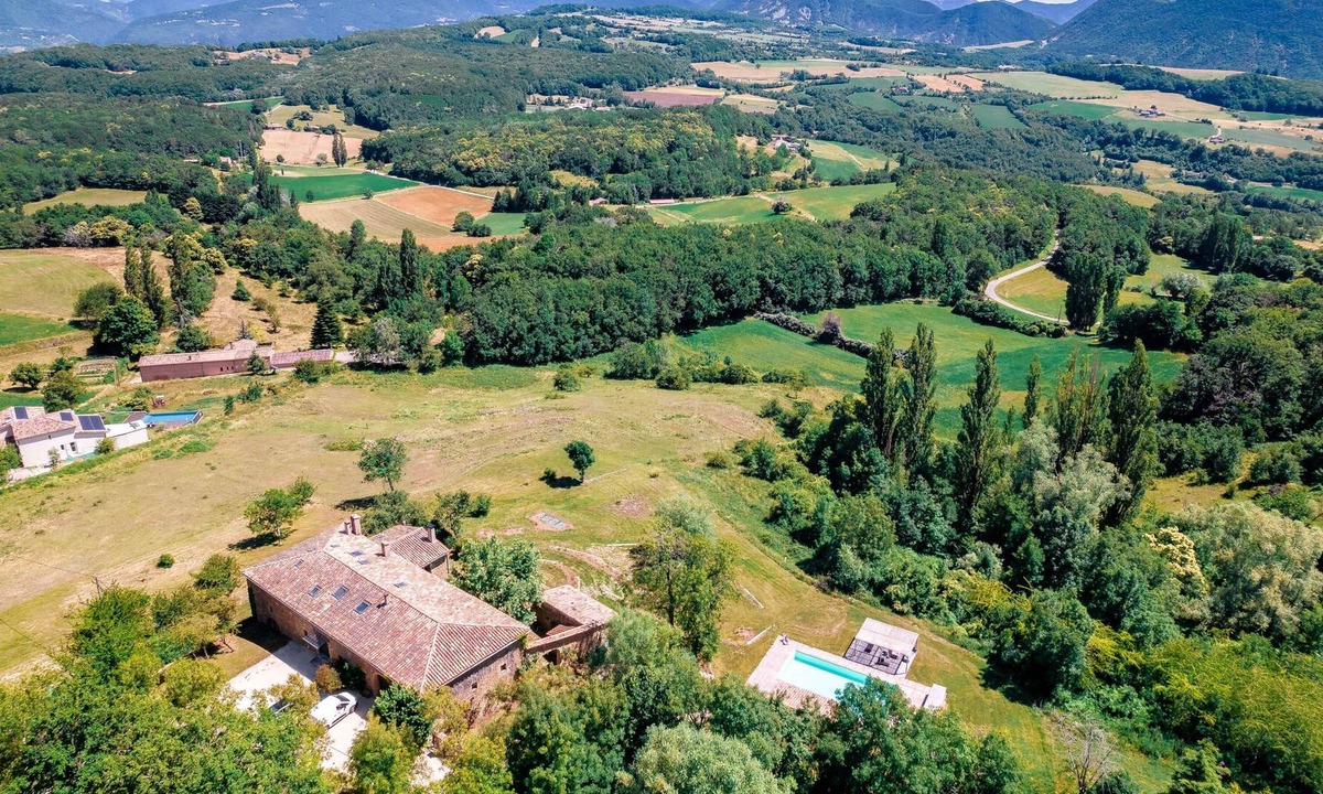 Truinas House | Vrbo Property