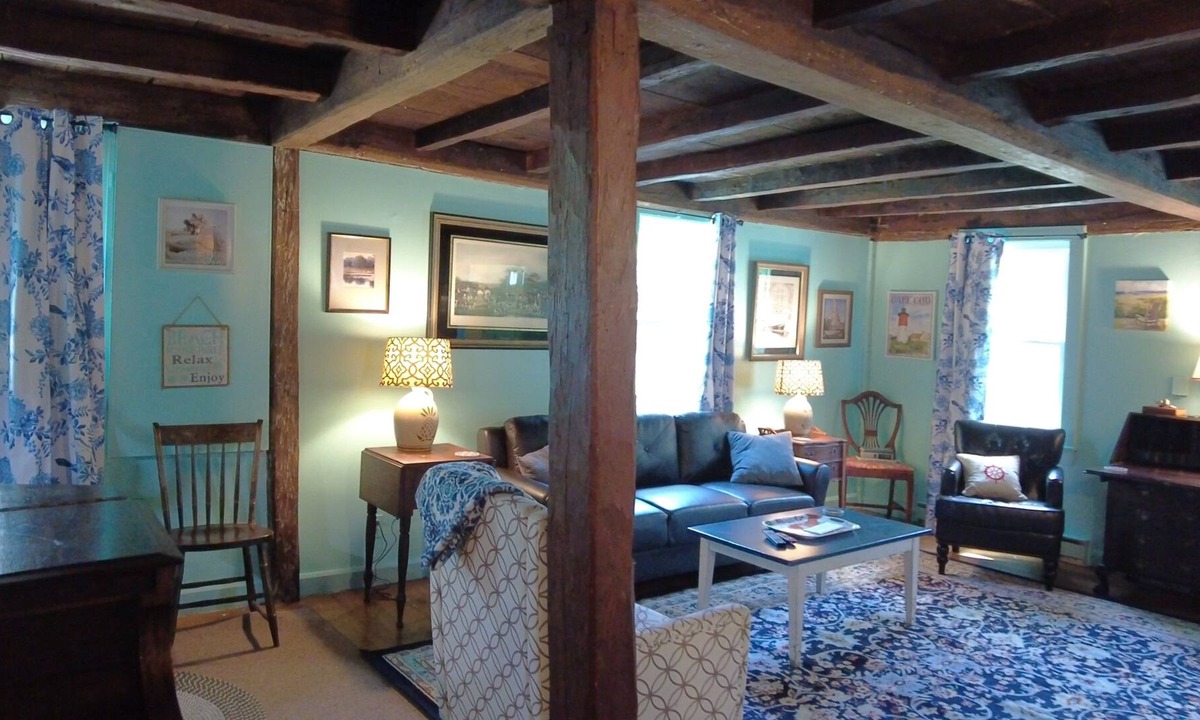 Sandwich Cottage | Vrbo Property