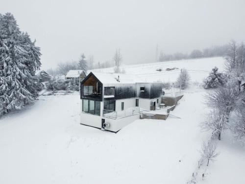 Ravna Gora House | Vrh house