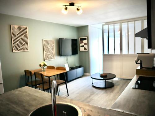 Roissy-en-Brie Apartment | vshome logement cosy 5min gare RER entre Disneyland et Paris