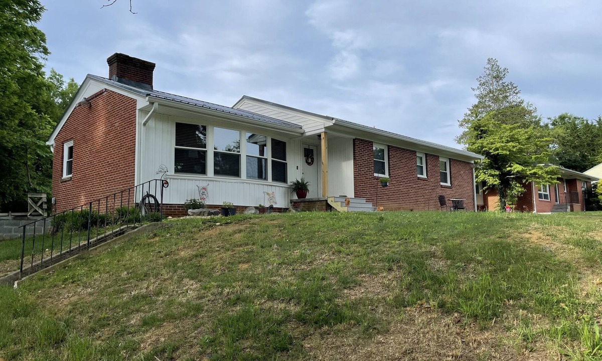 McBryde House | VT Football/Graduation Rental