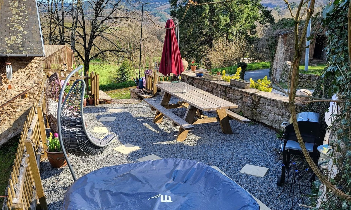 Bersac-sur-Rivalier Bed & Breakfast | Vue Du Vallon