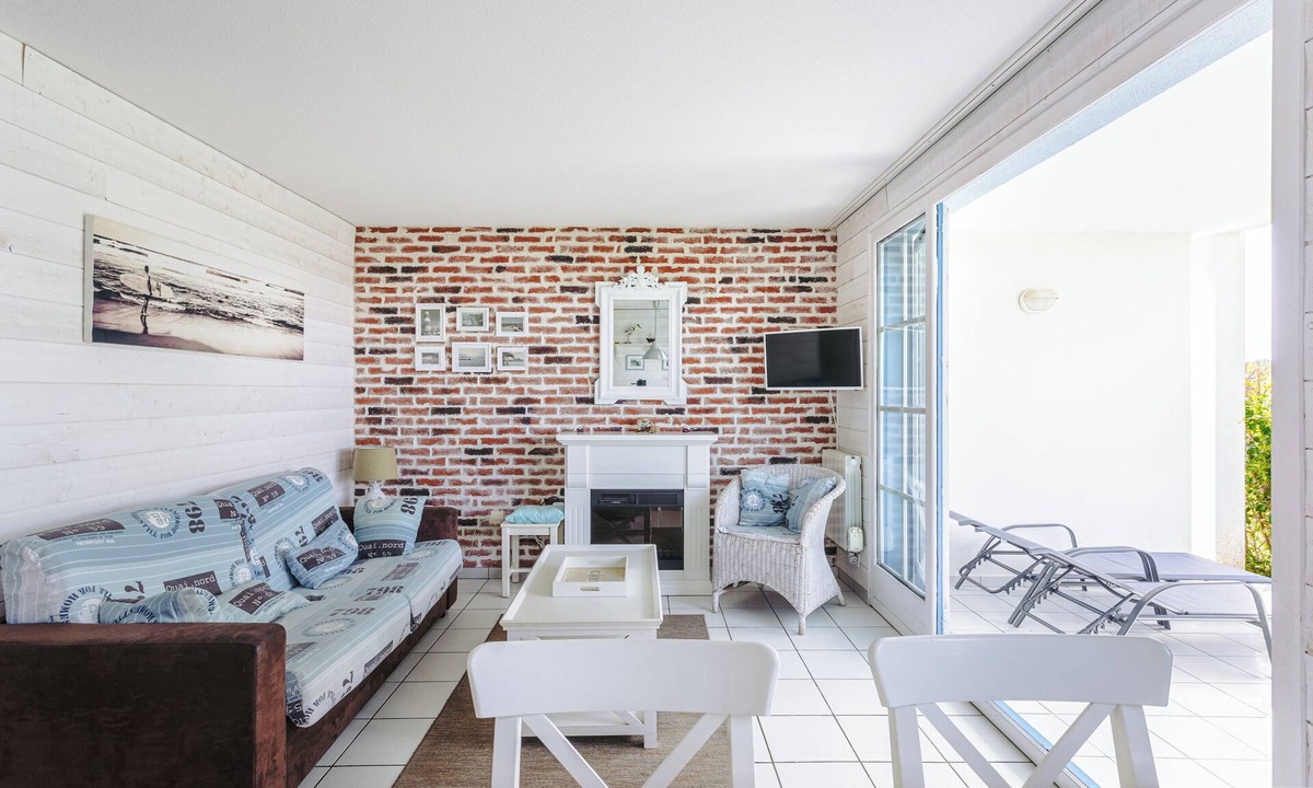 Bourgenay Apartment | Vue et face golf port bourgenay, proche mer, foret