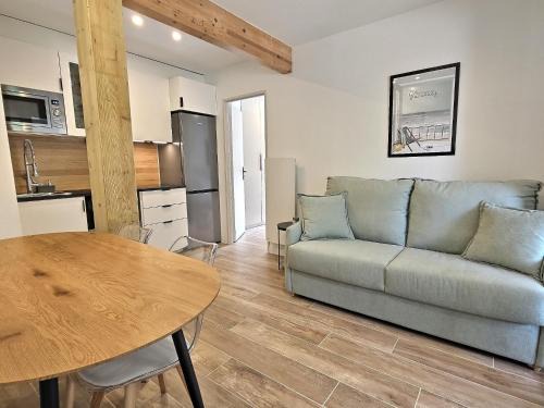Gerde Apartment | Vue Rivière, Neuf T2, Paisible, Terrasse, RDC