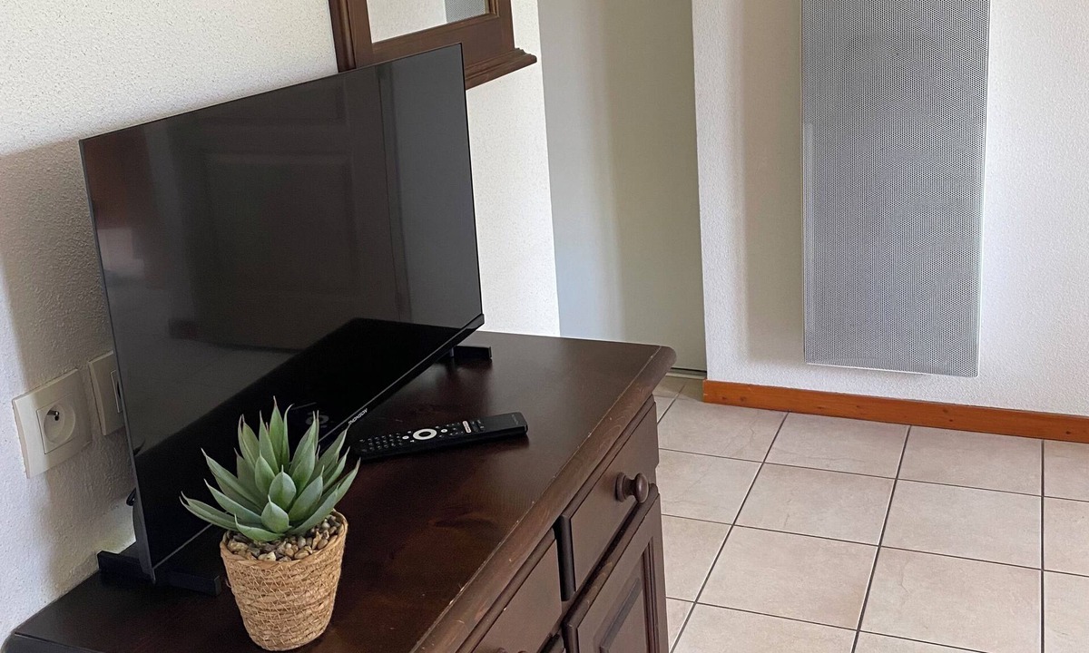 Levernois Apartment | Vue Sur Green