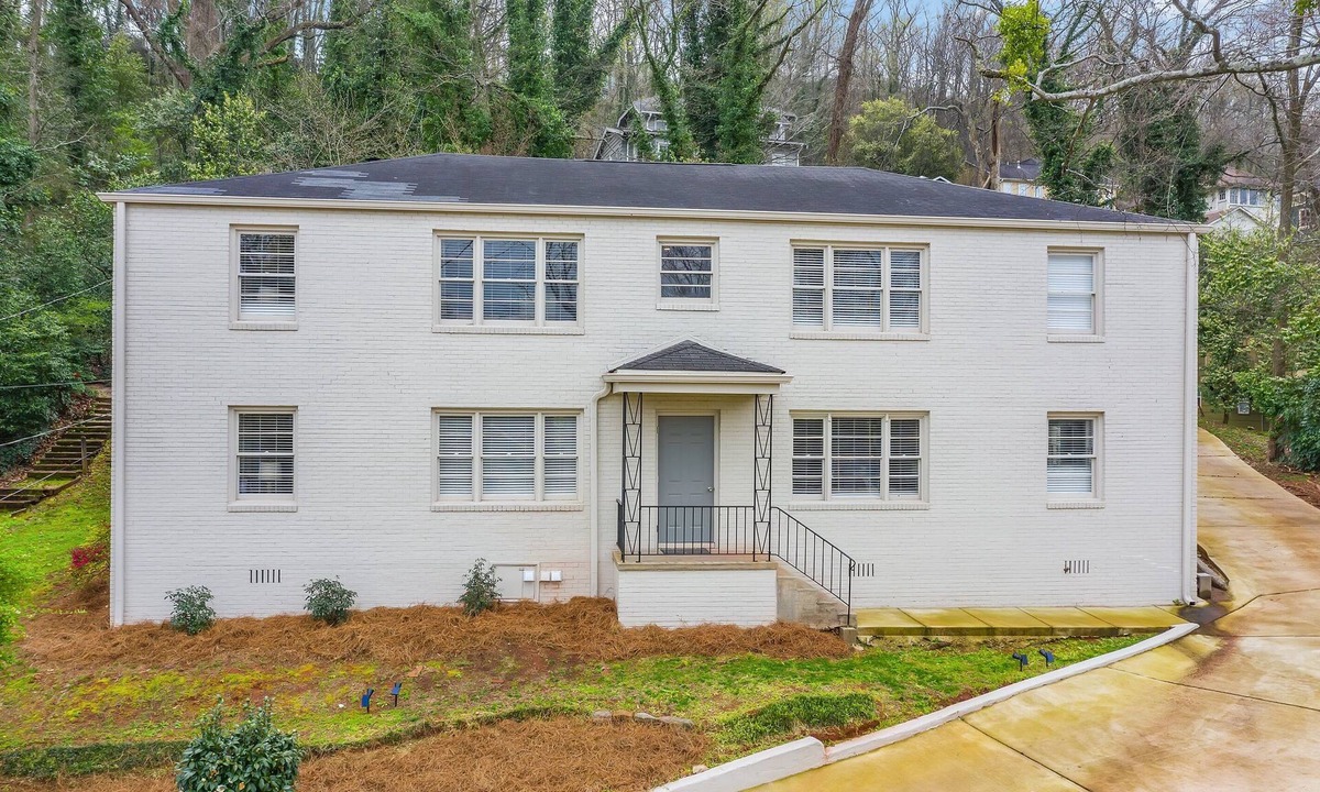 Five Points South Condo | Vulcan Suites- Big Groups/King Beds/Free Parking