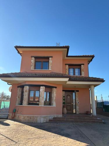 Campillo de Aranda House | VUT Casa Rural El Besito