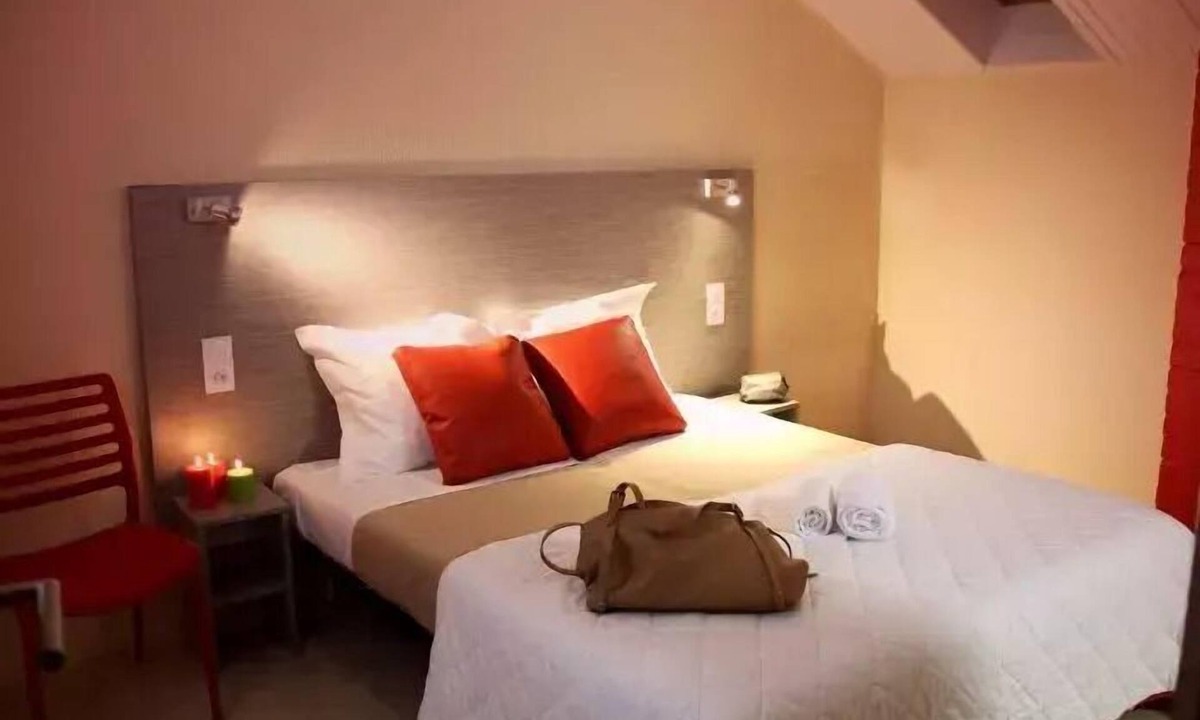 Collonges-la-Rouge Villa | VVF Collonges-la-Rouge * - 3 Room Gîte 6 People 2 babies 2 shower rooms