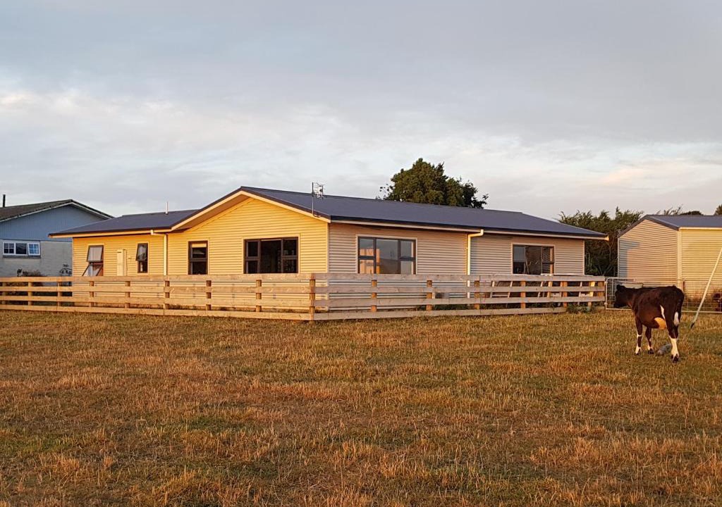 Carterton House | Waihakeke Cottage