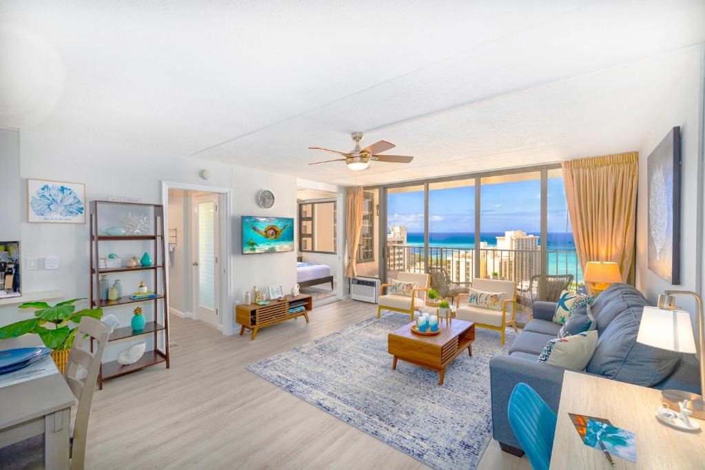 Waikiki Apartment | Waikiki Upscale 1 BR - Ocean Views - Parking