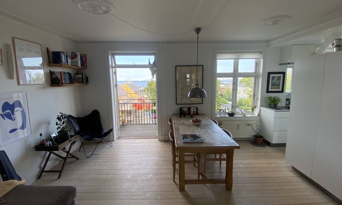 Hellerup Condo | Wake up to sea view and sunrise