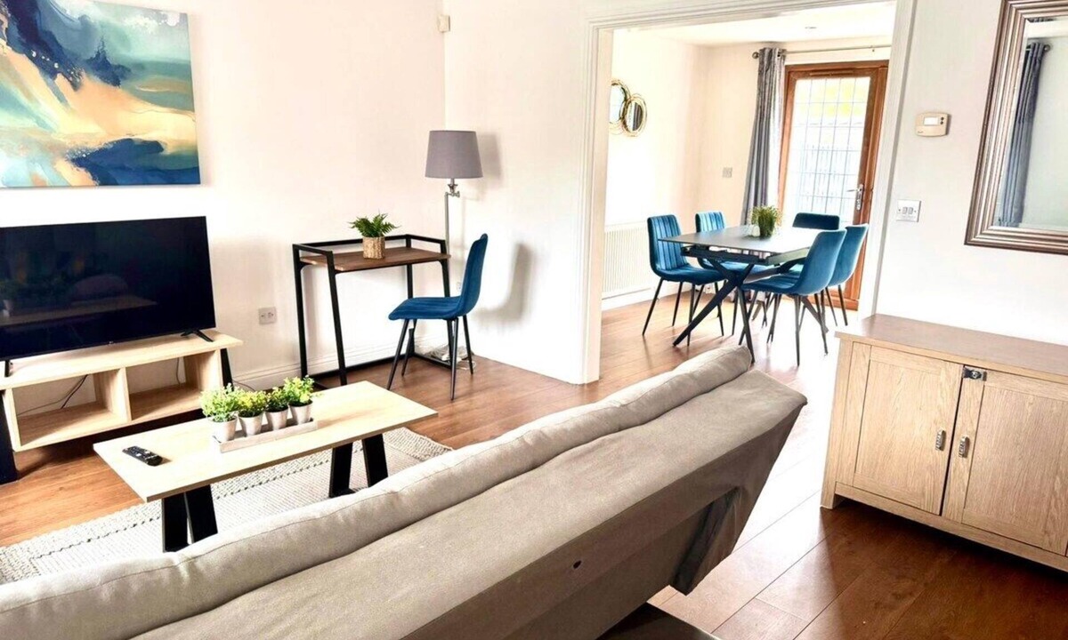 Ossett Apartment | Wakefield 3 Bed Home