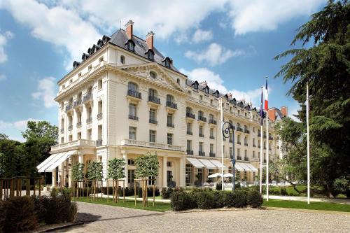 Notre-Dame Hotel | Waldorf Astoria Versailles - Trianon Palace