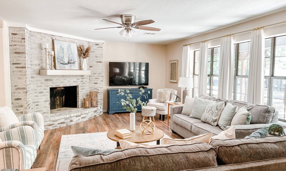 Kingston House | Walk 2 Shore, Boat Ramp, Pool Table, Shuffleboard, Fire Pit, WIFI, Pet Friendly