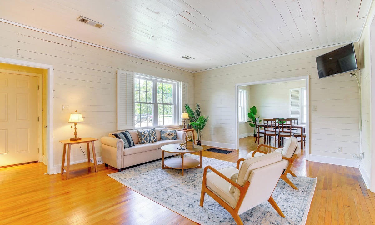 Clarksdale House | Walk Downtown: Home w/Yard in Clarksdale