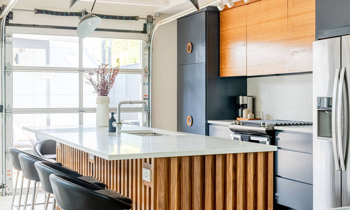 East Cesar Chavez House | Walk Downtown & Live in Modern Luxury