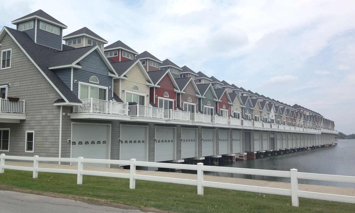 Alexandria Bay House | Walk Downtown, New.Boathouse Included!