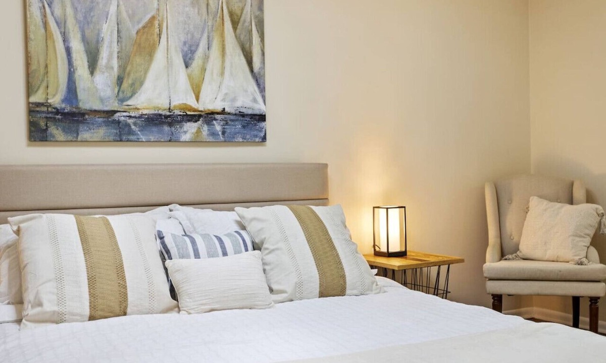 Fuquay-Varina House | Walk Downtown - Private Retreat w King Bed