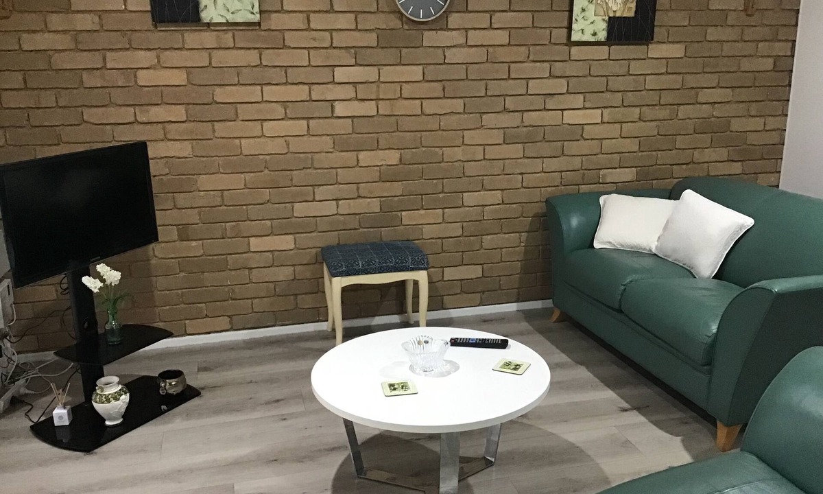 Bacchus Marsh Apartment | Walk everywhere! Centrally located!