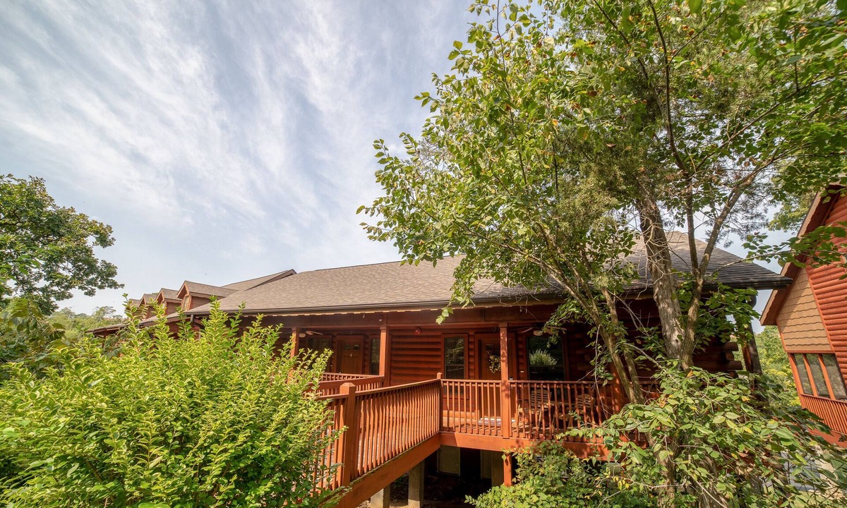Branson Theater District Cabin | Walk-in Cedar Cabin with Walk-in Shower, Gas Fireplace, & Covered Balcony. Golf/Ticket Discounts