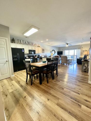 Hollister Apartment | Walk-in level Condo B-6 Near Lake