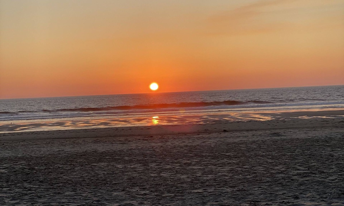 Roads End House | Walk the beach to the casino or tide pools your choice, come enjoy Roads End!