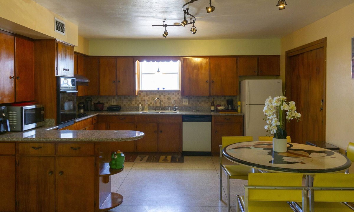 North Beach House | Walk to all attractions