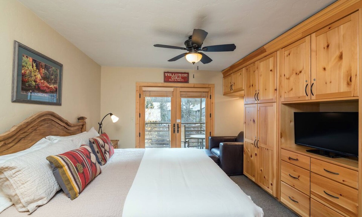 Telluride Condo | Walk to All! Riverside Balcony with Ski Mountain Views and pool + hot tub