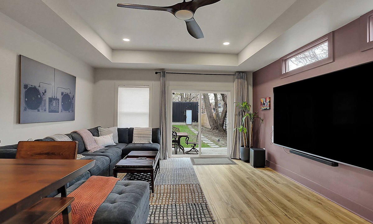 Fountain Square House | Walk to Bars and Restaurants!