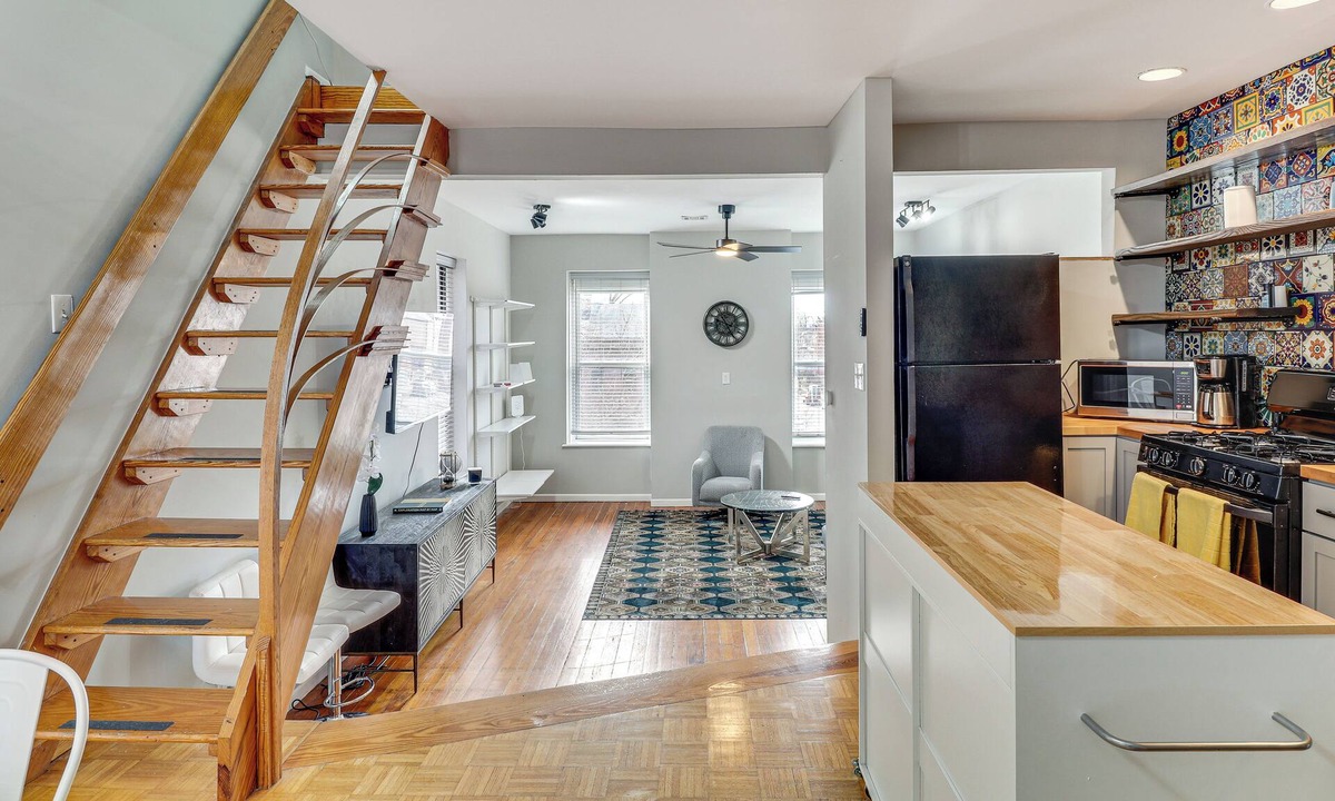 Benton Park Apartment | Walk to Bars & Dining: Historic Benton Park Gem