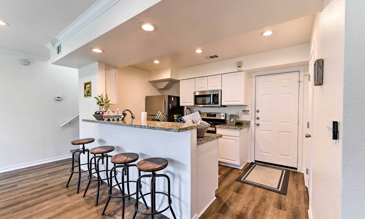 Waco House | Walk to Baylor University: Waco Townhome