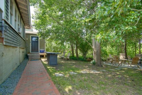 East Chop Apartment | Walk to Beach and Lighthouse Oak Bluffs Studio!