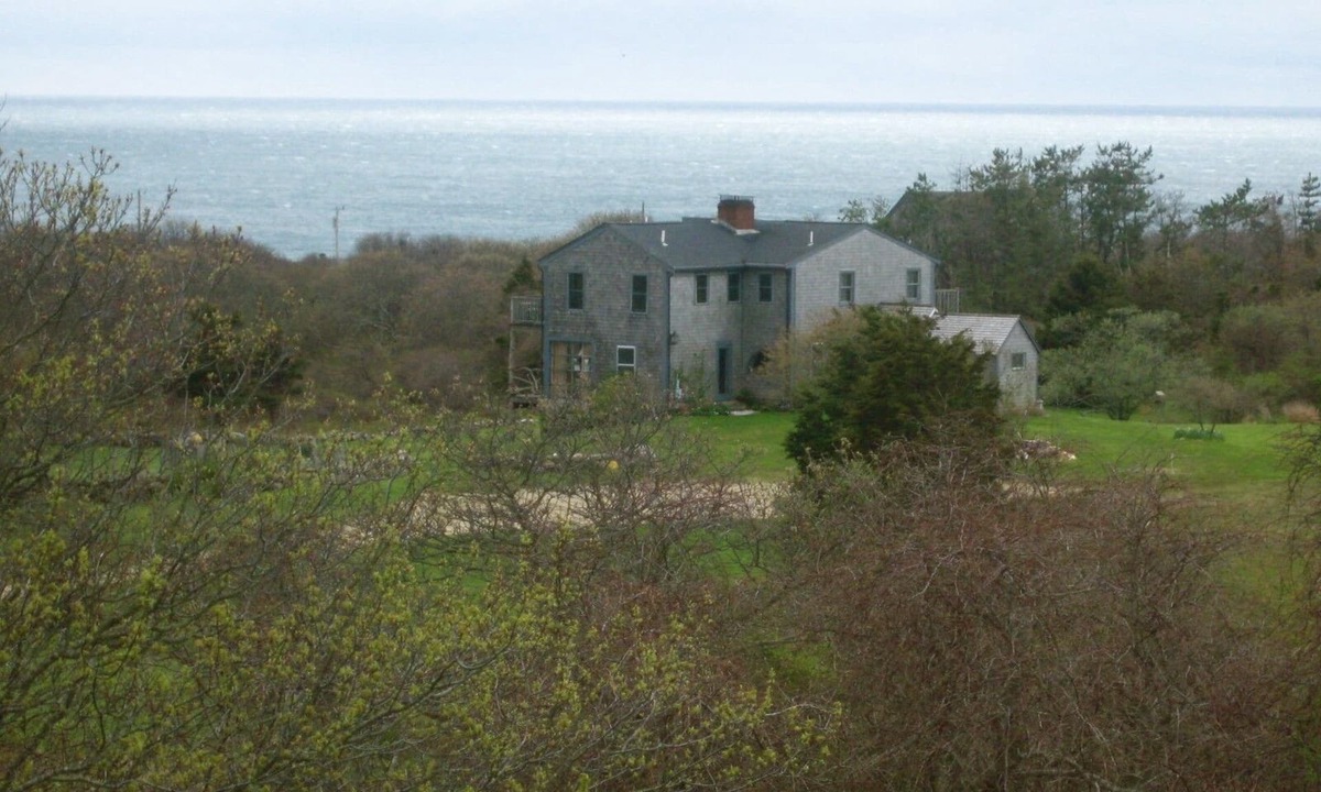 Aquinnah House | Walk to Beach Beautiful Ocean Views