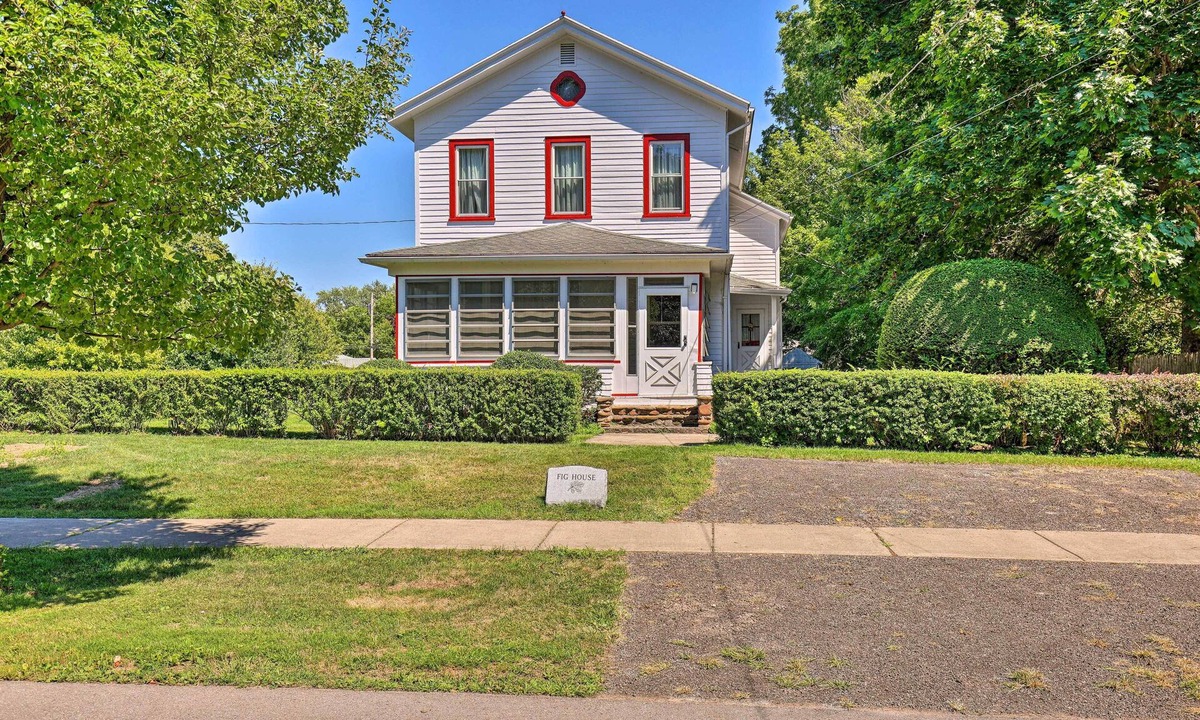 Sodus Point House | Walk to Beach, Marina & Town! Lake Ontario Getaway