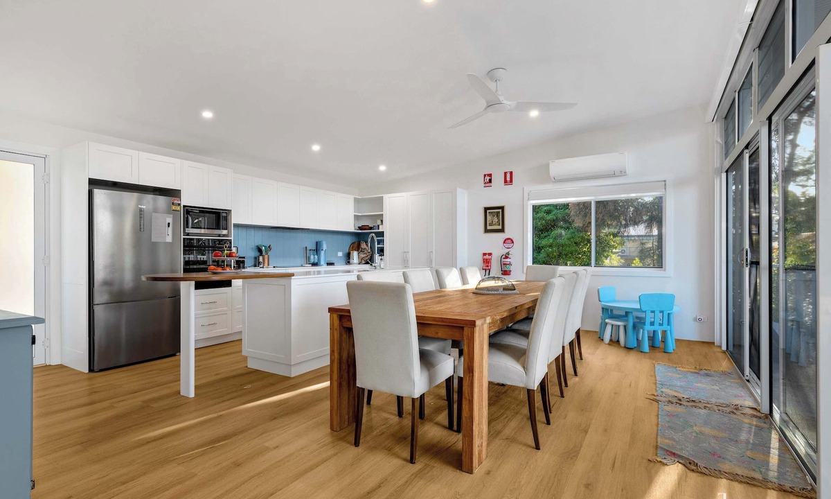 Malua Bay House | Walk to Beach & WiFi | Hamptons Hideaway