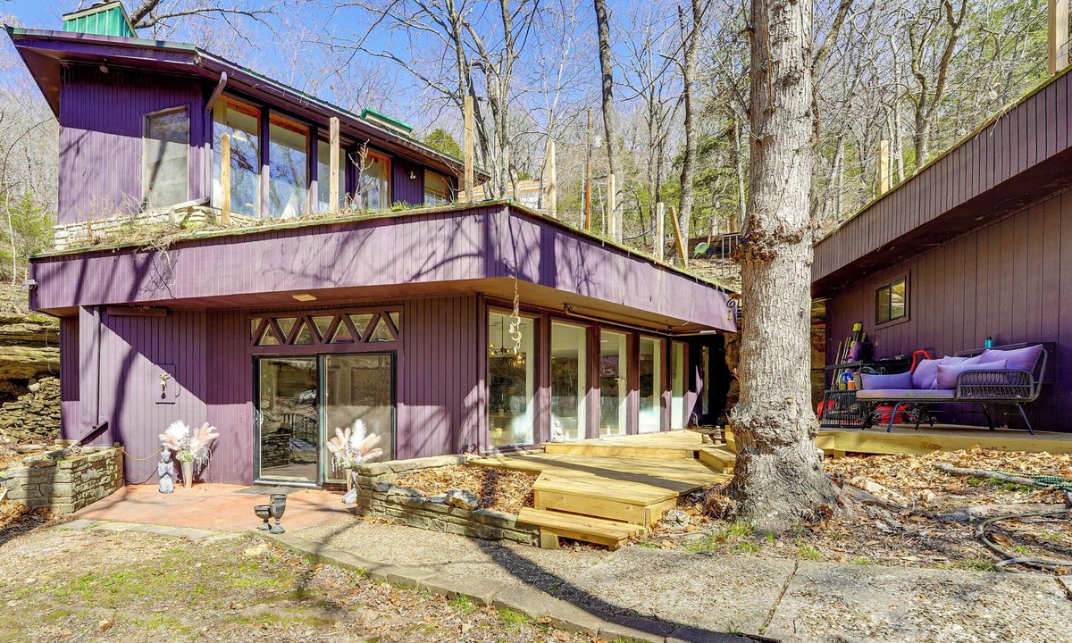 Lost Bridge Village House | Walk to Beaver Lake! 'The Cavehouse' w/4 Decks