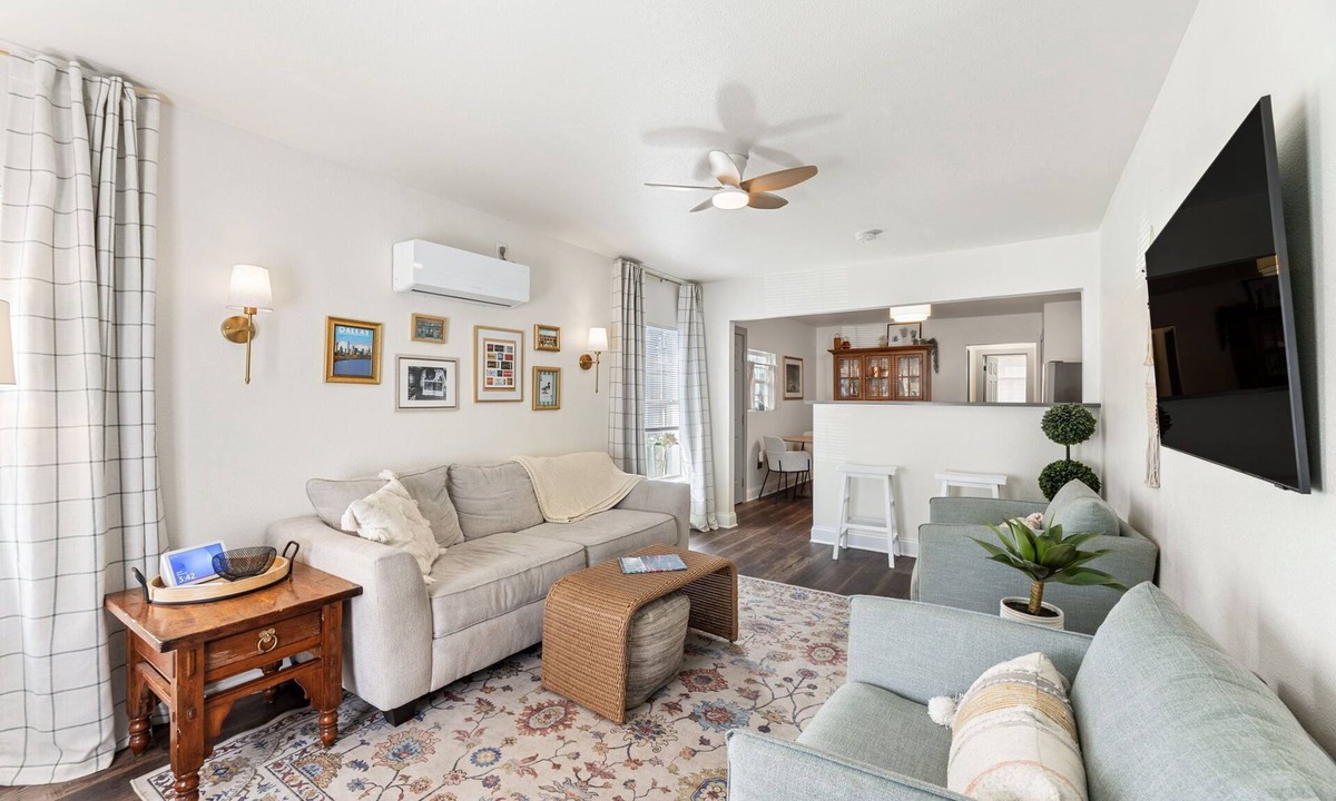 Kessler House | Walk to Bishop Ave! The Bishop Bungalow!