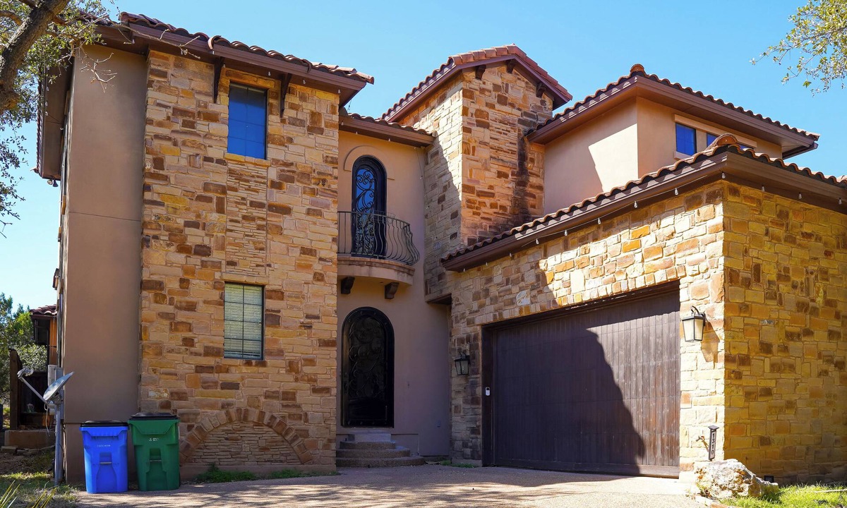 Lakeland Park House | Walk to Boat Launch: Stylish Austin Gem