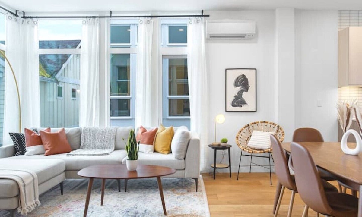 Squire Park House | Walk to CapHill 3B2B Designer w/Rooftop & Parking