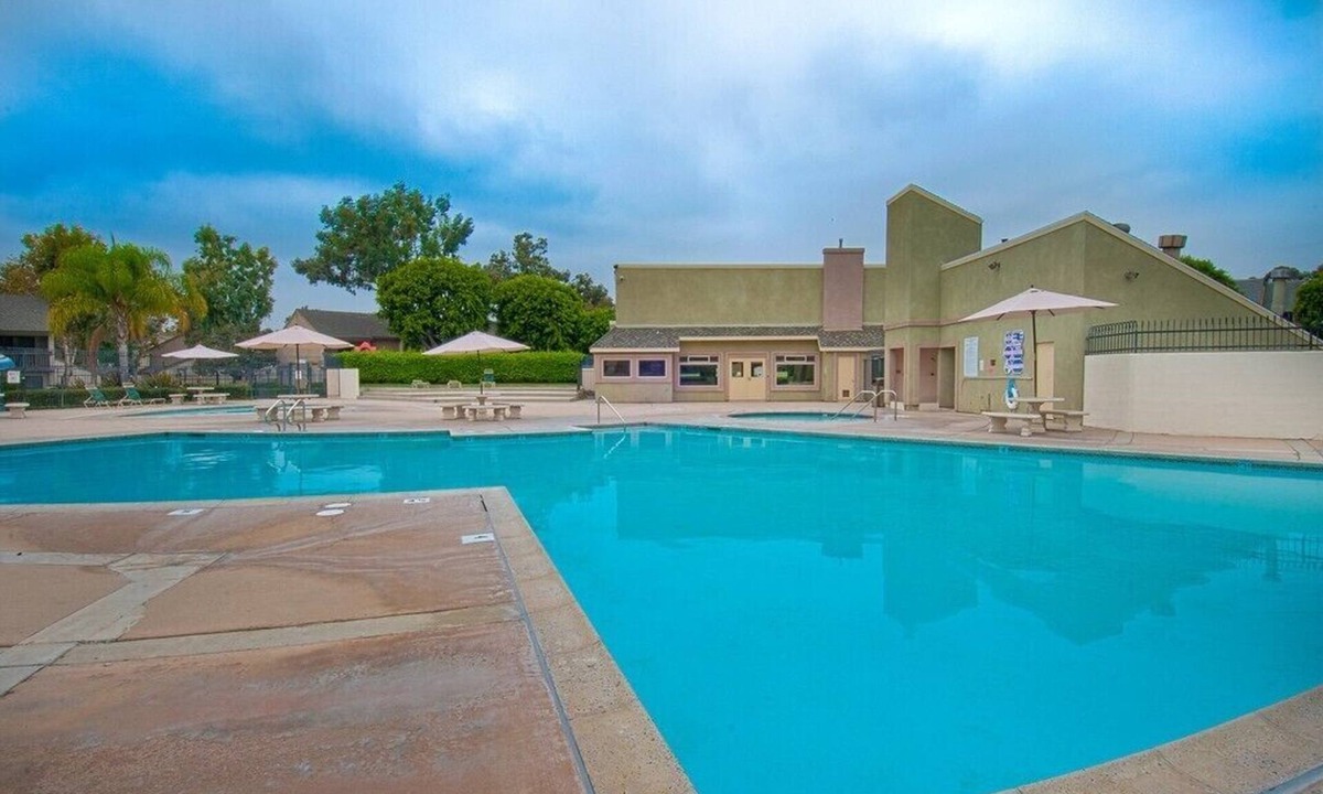 Hermosa Village Condo | Walk to Disneyland Family-Friendly Condo Pool Access